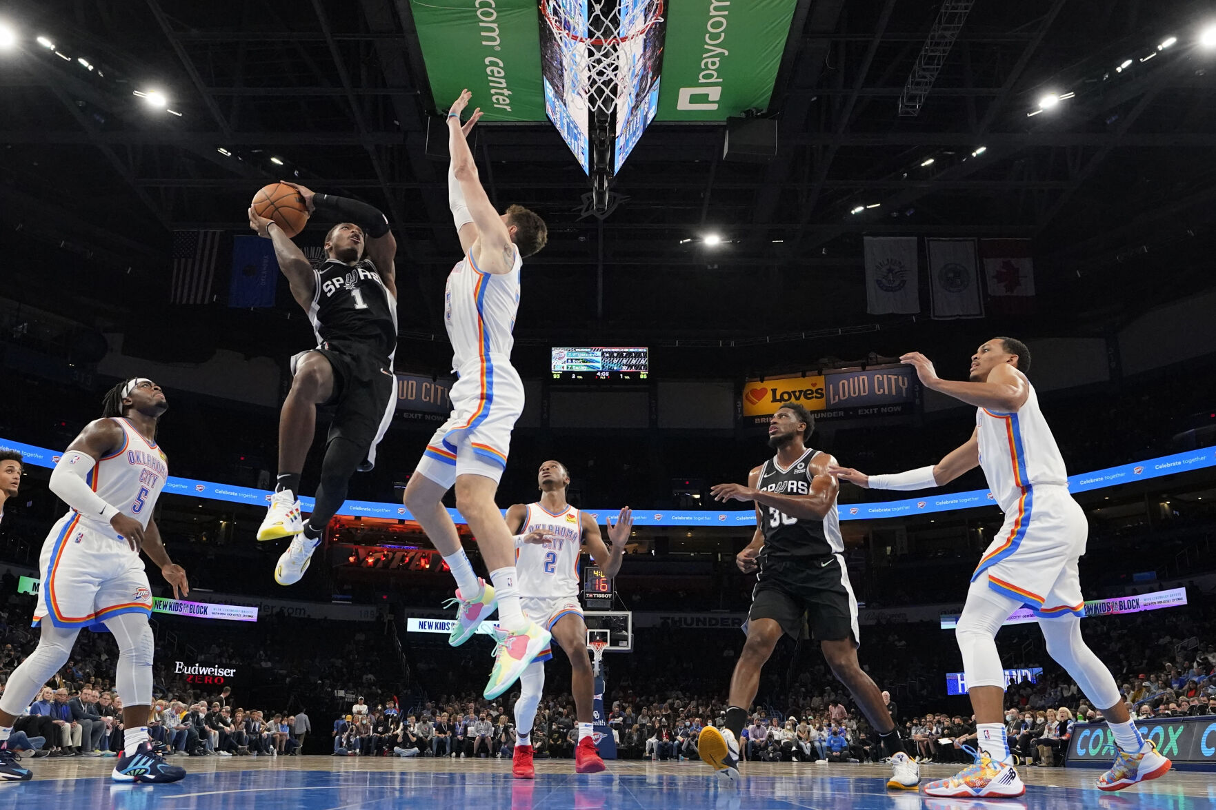 APTOPIX Spurs Thunder Basketball